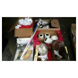 Skid lot: includes home decor, plastic bowls,