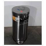 Simple human stainless steel trash can