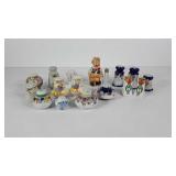 Salt & pepper shakers, sets and singles