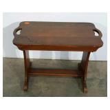 Bench seat with tray top, 17" tall