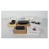 Four wireless chargers, new in boxes, includes