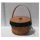 2002 large Longaberger basket with cloth liner,