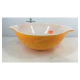 Pyrex 4ct bowl
