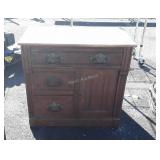 Antique oak Washstand, single drawer, early