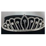 White Austrian crystal retro style silvertone