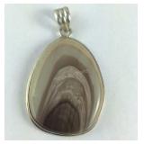 Curved Striation Agate Pendant, 10 grams