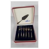 Silverplated dessert set, includes six forks and