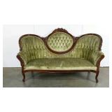 Victorian parlor sofa, lovely medallion back,