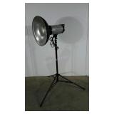 Flashpoint 1220 light, powers on