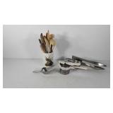 Kitchenwares, Turtle Dove canister with utensils,