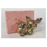 Pig figurine with gift box