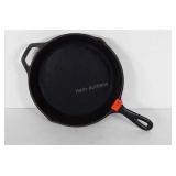 Lodge 10" cast iron skillet, 8sk