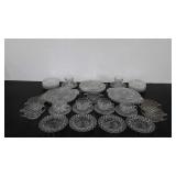 Depression glass Waffle pattern, 42 pieces