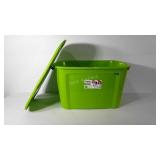 Storage tote, lid has crack and tote is missing