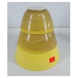 Three Pyrex nesting/mixing bowls