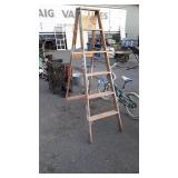 6ft Wood Step Ladder, used still appears in good