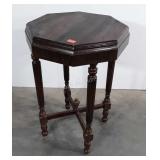 Octogan Accent Stand, final fluted leg