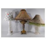 Lamps (3), 1 is missing screw for shade
Seller