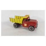 Hubley might metal dump truck toy, 11" × 4" × 5"