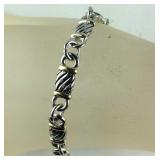 Premier design jewelry, silvertone bracelet 7.5in
