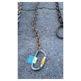 9ft Chain, one regulator hook, one quick latch