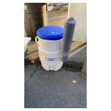 Igloo 5 gallon Water Cooler dispenser with cup