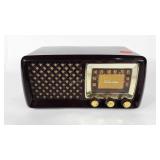 Silvertone AM table radio, lights up, but no