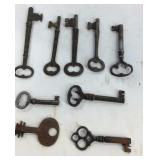 9 keys skeleton keys and a clock key