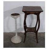 Furniture group, wooden side table and wicker