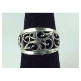 Sterling silver size 8 filigree ring