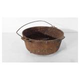 Cast iron tri-footed stew pot, 12"