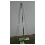 Scotchbtite microfiber hardwood floor mop with an