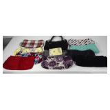 Thirty-One purse with 10 clip-on cover designs