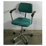 Office chair, needs cleaned up