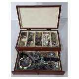 Jewelry box and jewelry, includes earrings,