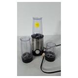 Bella rocket blender, works, includes two extra