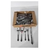 Oneida flatware, includes knives, forks and