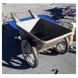 Rubbermaid Gardening Cart