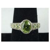 Size 9 Sterling silver 1.85ct peridot ring