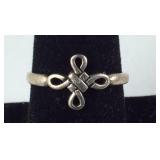 Vintage Cross Ring, 1.9 grams Sterling Silver