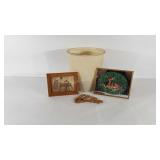 Miscellaneous group, bucket, wooden clothespins,