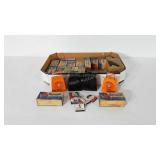 Mixed group, includes Universal handy packages of