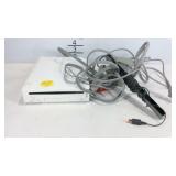 Wii console, powers up no accessories