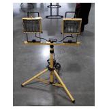 Shop Light, tripod stand, double lights but only