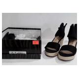 Pair of Ladies Shoes, Moda Spana size 8.5. Black