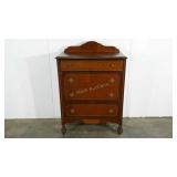 Vaughan-Bassett four drawer chest, 34 x 18 x 45