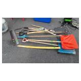 Tool Lot, includes snow shovels, flower bulb