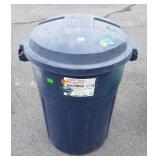Rubbermaid Roughneck 32 gallon Trash Container.