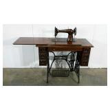 Singer sewing table and machine