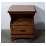 End table/night stand, 25x20x15